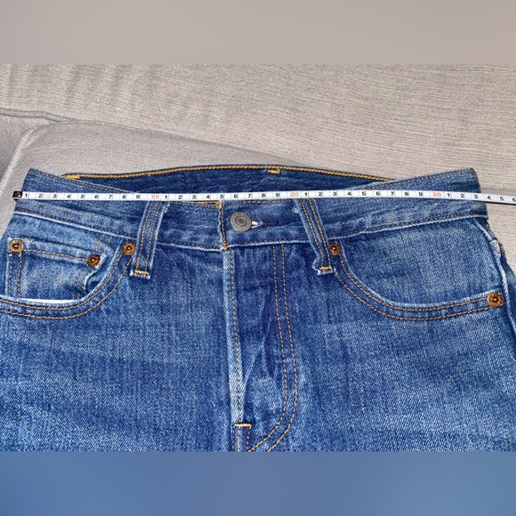 Levis Jeans - Picture 5 of 6